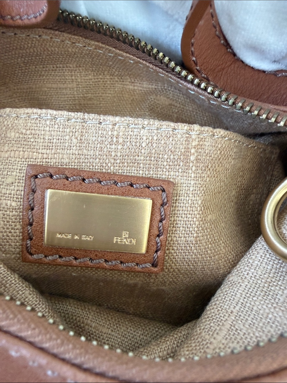 Fendi Vintage Small Leather Oyster Bag in Cognac Brown - Picture 3 of 5